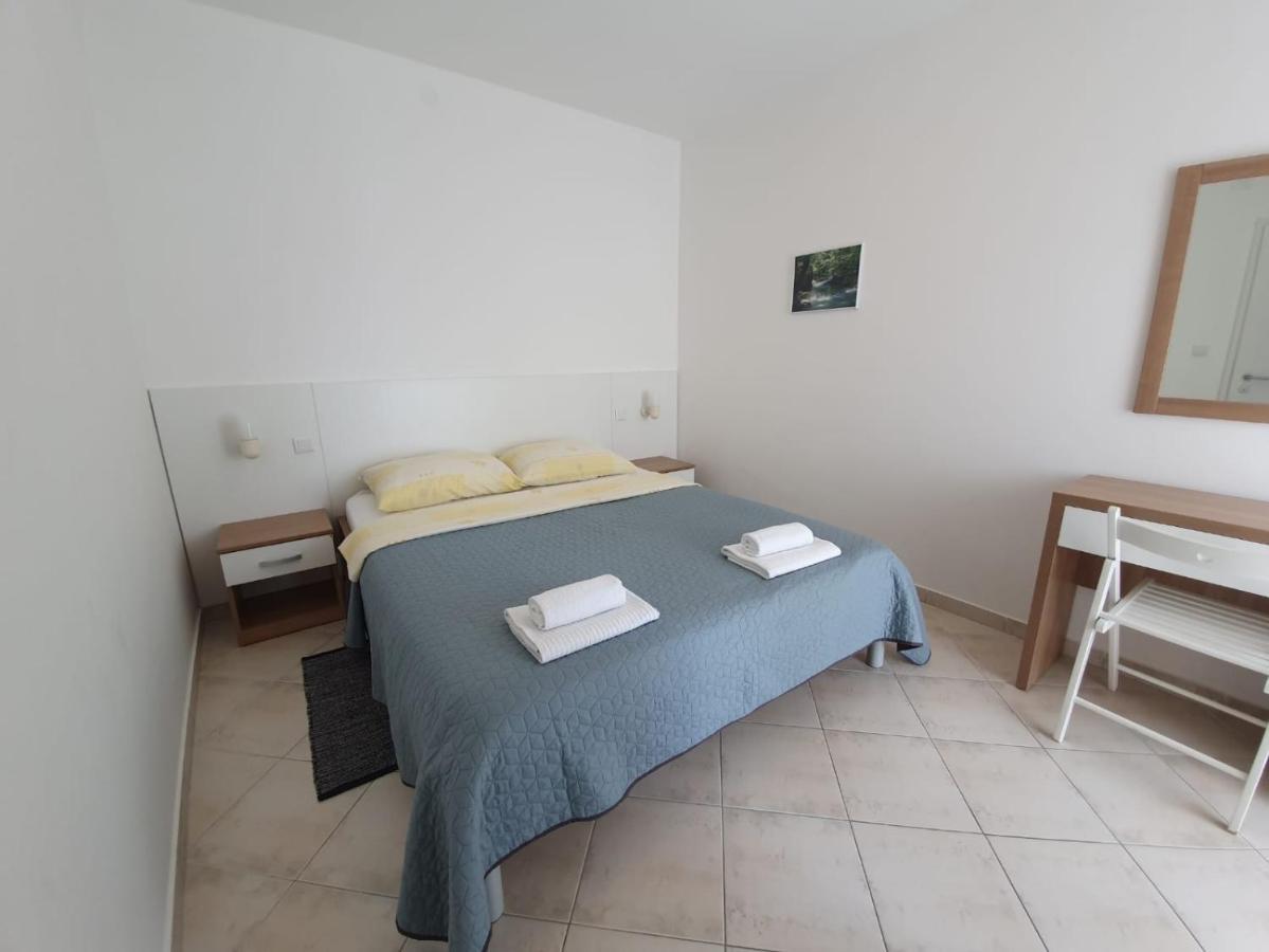 Apartmani Plaza Selce Eksteriør bilde