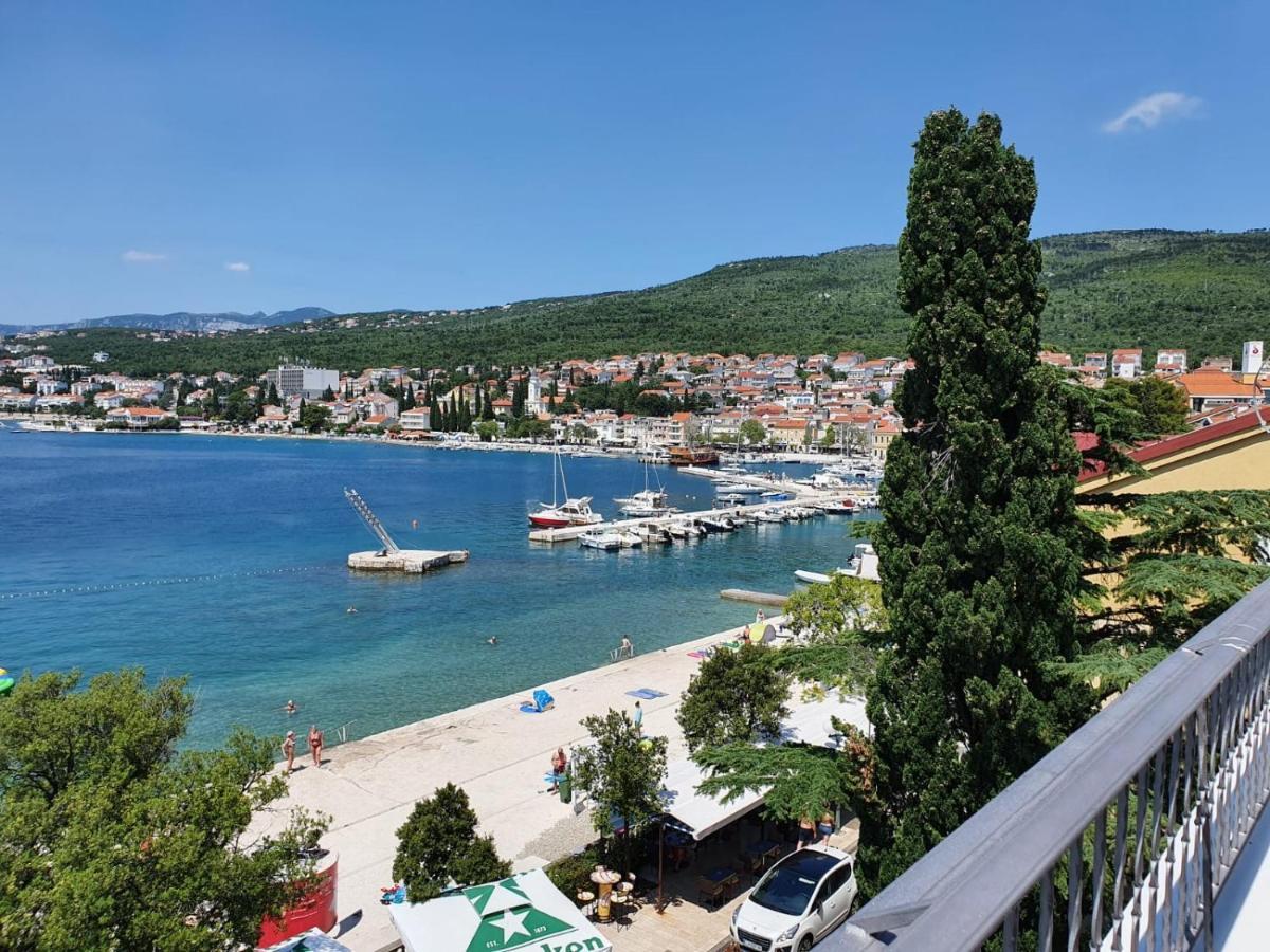 Apartmani Plaza Selce Eksteriør bilde