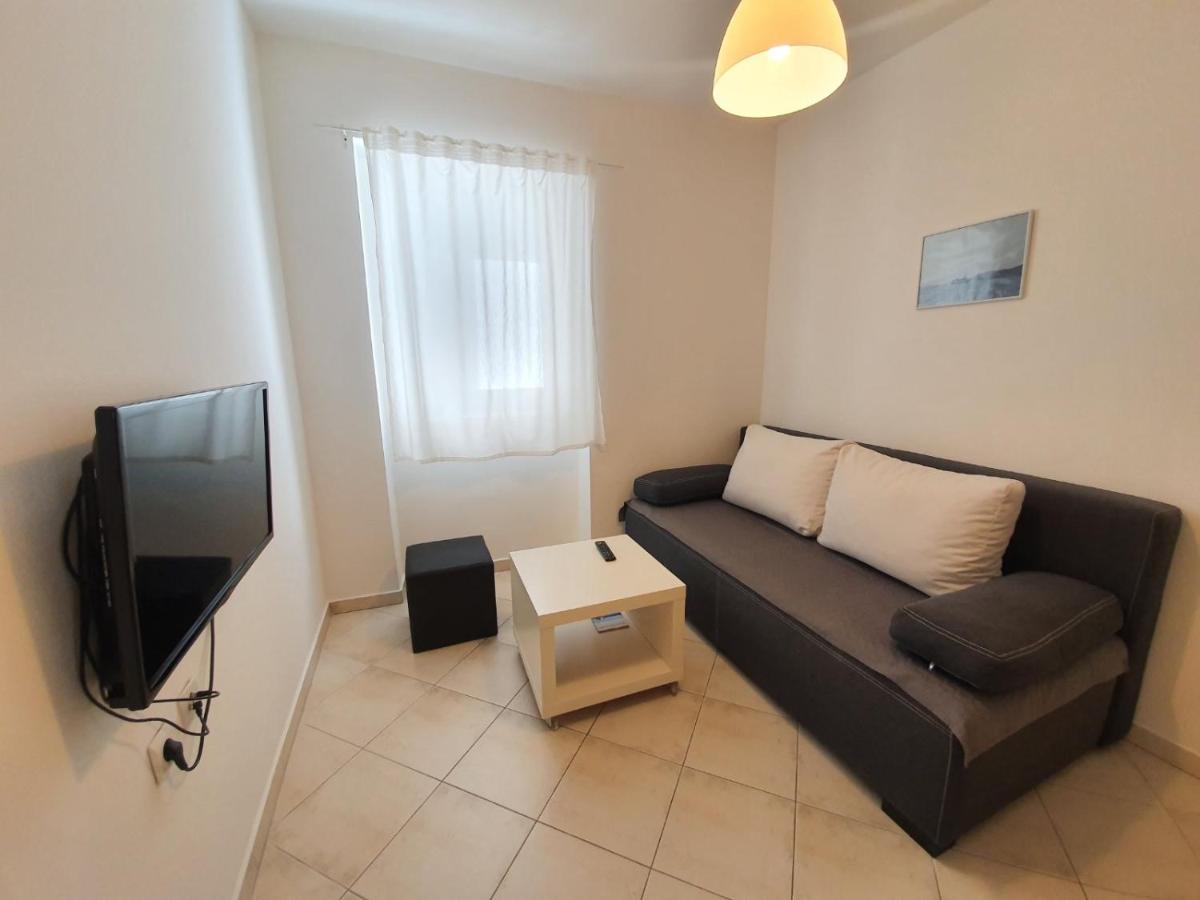 Apartmani Plaza Selce Eksteriør bilde