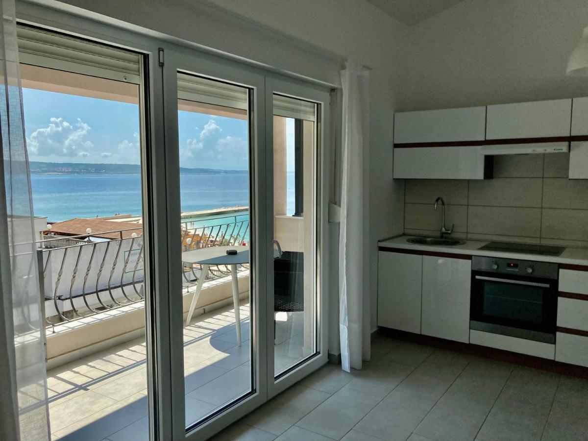 Apartmani Plaza Selce Eksteriør bilde