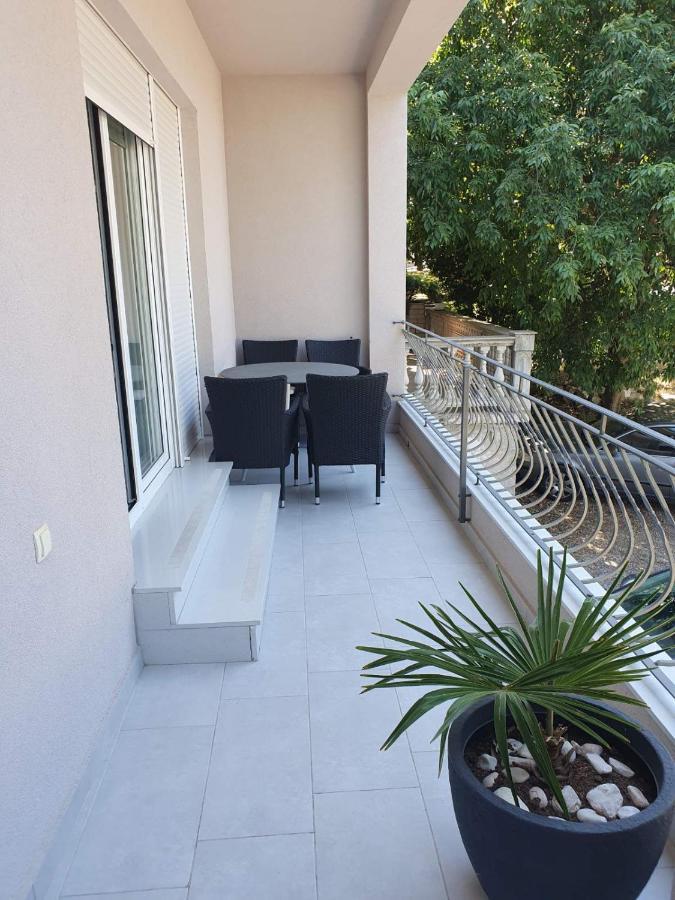 Apartmani Plaza Selce Eksteriør bilde